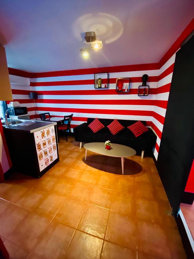 Sevilla Kitsch Hostel Art Экстерьер фото