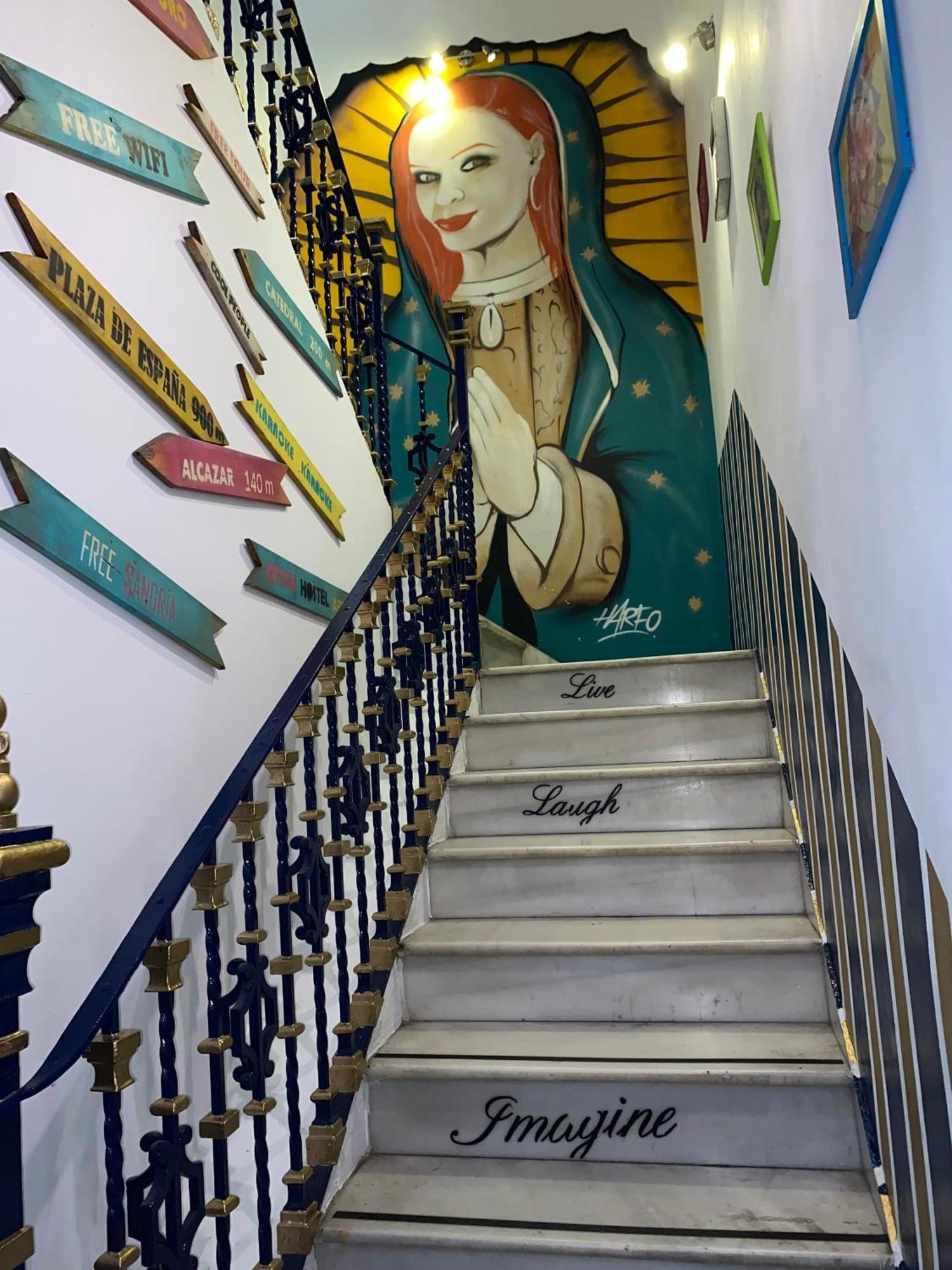 Sevilla Kitsch Hostel Art Экстерьер фото