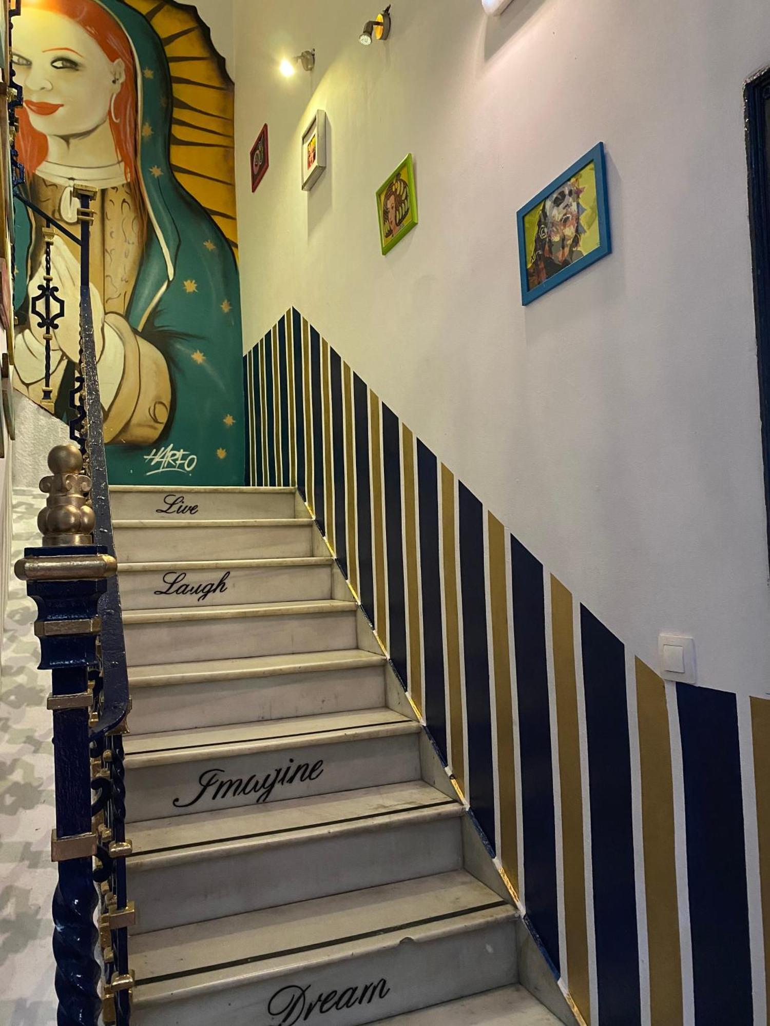 Rio Hostel Севилья Экстерьер фото