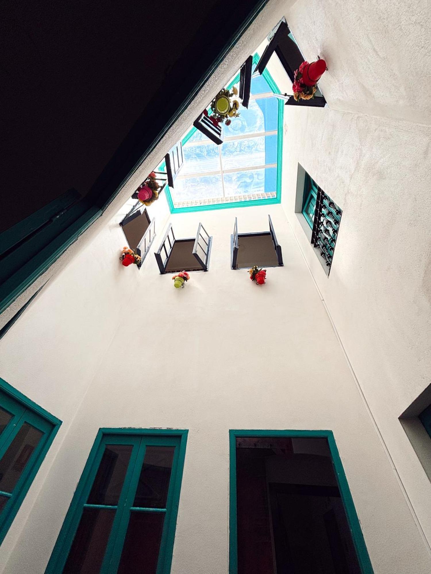 Rio Hostel Севилья Экстерьер фото