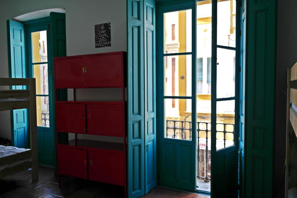 Rio Hostel Севилья Экстерьер фото
