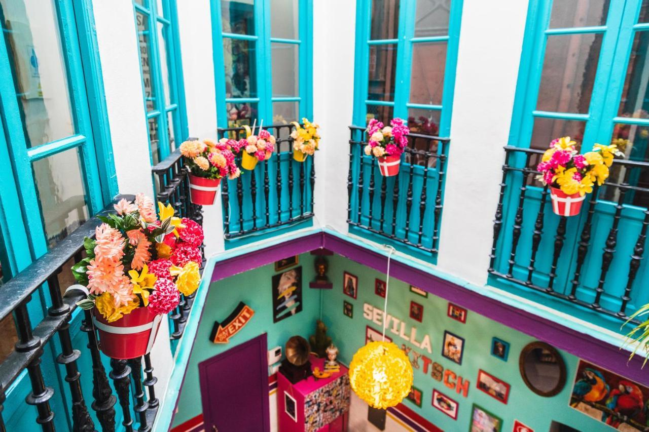 Sevilla Kitsch Hostel Art Экстерьер фото