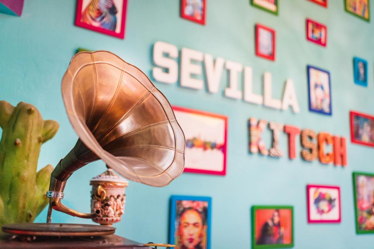 Sevilla Kitsch Hostel Art Экстерьер фото